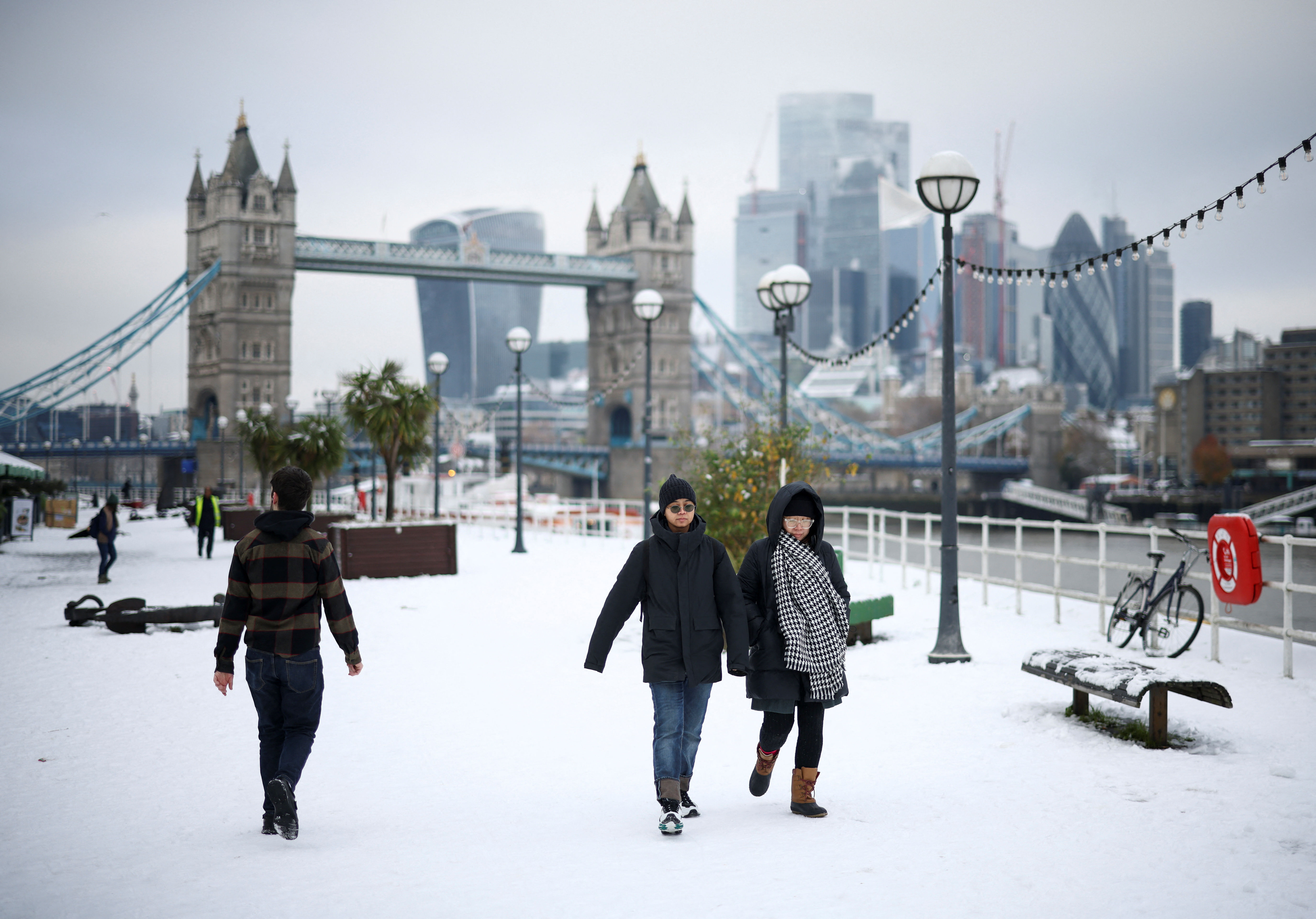 ▲▼英國降下今年首場大雪。（圖／路透）