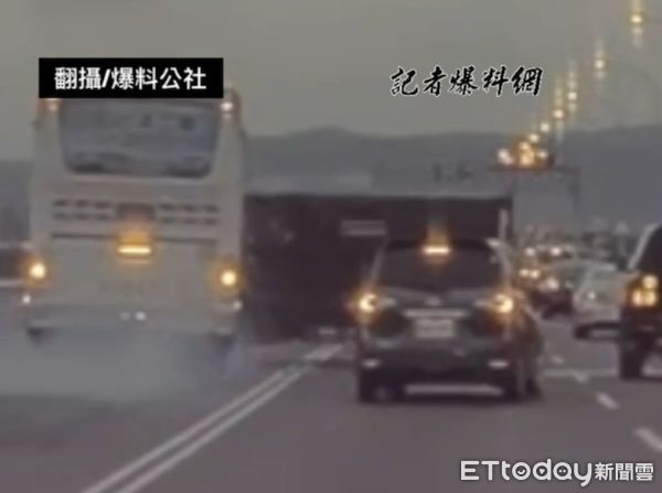 ▲▼五楊高架死亡車禍！貨車撞國光號「車頭全毀」　駕駛送醫不治。（圖／記者爆料網）