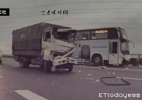 ▲▼五楊高架死亡車禍！貨車撞國光號「車頭全毀」　駕駛送醫不治。（圖／記者爆料網）