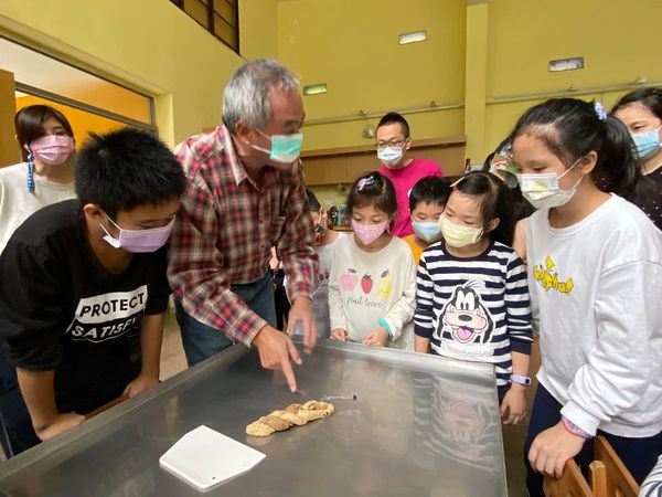 ▲峨眉野山田工坊窯烤麵包。（圖／峨眉野山田工坊提供）