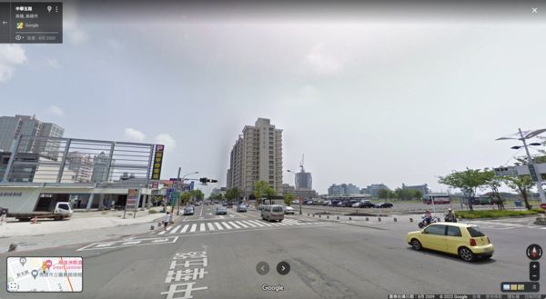 ▲▼亞灣,Google Maps街景,豪宅,空地,公共建設,信義房屋,東森房屋。（圖／翻攝自Google Maps）