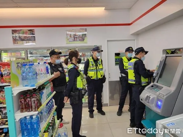 ▲枋寮警執行掃黑專案擴大臨檢             。（圖／記者陳崑福翻攝，下同）