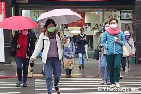 ▲▼天氣 大陸冷氣團 低溫 保暖 禦寒。（圖／記者屠惠剛攝）