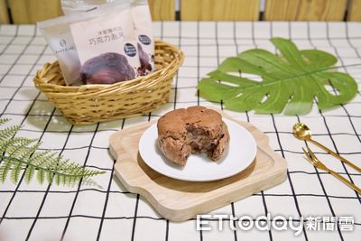 要搶吃爆餡泡芙！超商最新「9款巧克力甜點」來了　還有可可牛肉堡