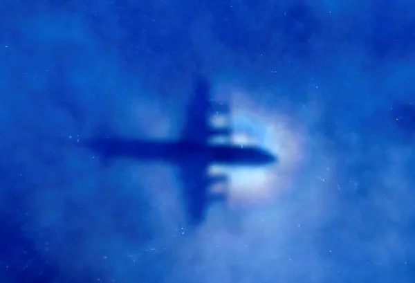 ▲▼紐西蘭皇家空軍2014年3月31日出動P-3獵戶座海上巡邏機，在南印度洋搜索失蹤的馬航MH370班機後。（圖／路透）