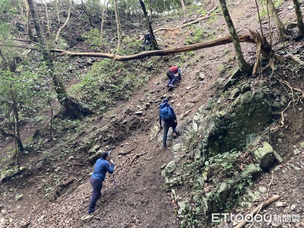 ▲▼台中市和平區屋我尾山登山步道麗陽線1.2k處傳出山域事故。（圖／記者哈勇嘎奧翻攝）