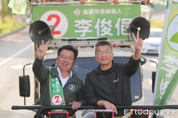 ▲▼前立委蔡其昌陪同車掃　李俊俋再轟肉品市場改建議題　 。（圖／記者翁伊森翻攝）