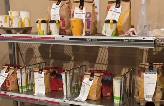 ▲▼             。（圖／翻攝自Facebook／外送員的奇聞怪事）