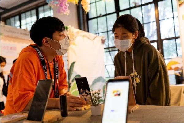 圖三：世新資傳系畢展線上線下的行銷活動推廣讓永續不只是口號。（圖／世新大學提供）