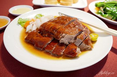 台中4.1星近兩千則好評「燒鵝廚房」！外皮焦脆、嫩肉咬下會滴汁