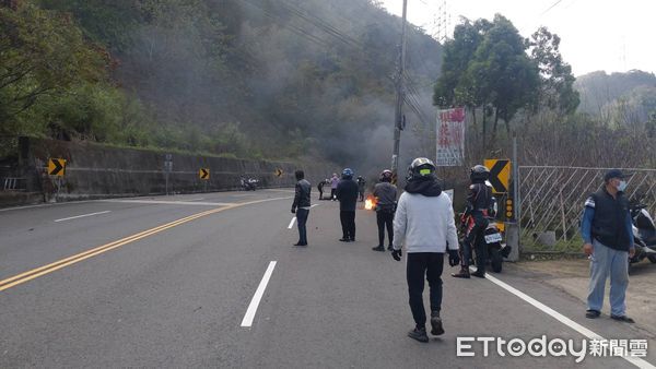 ▲▼苗栗台三線105公里處三灣路段發生車禍。（圖／記者蔡文淵翻攝）