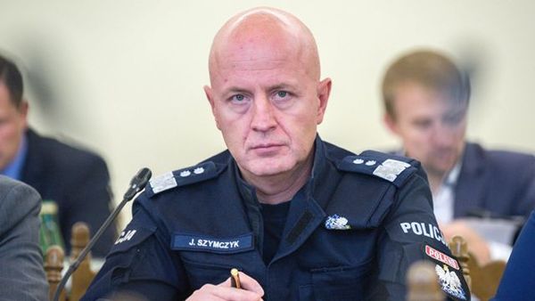 ▲▼52歲波蘭警察署長舒姆茲克（Jarosław Szymczyk）。（圖／翻攝推特）