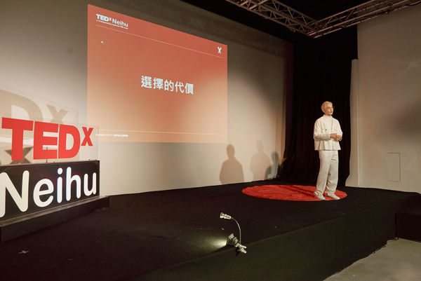▲▼小樂吳思賢受邀登上TED舞台分享他鮮為人知的成長故事。（圖／TEDxNeiHu提供）