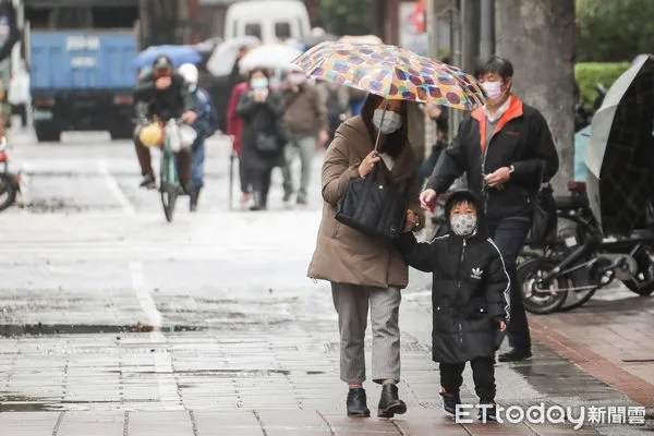 ▲▼寒流,冷氣團,低溫,冬天,下雨,雨天,保暖。（圖／記者周宸亘攝）