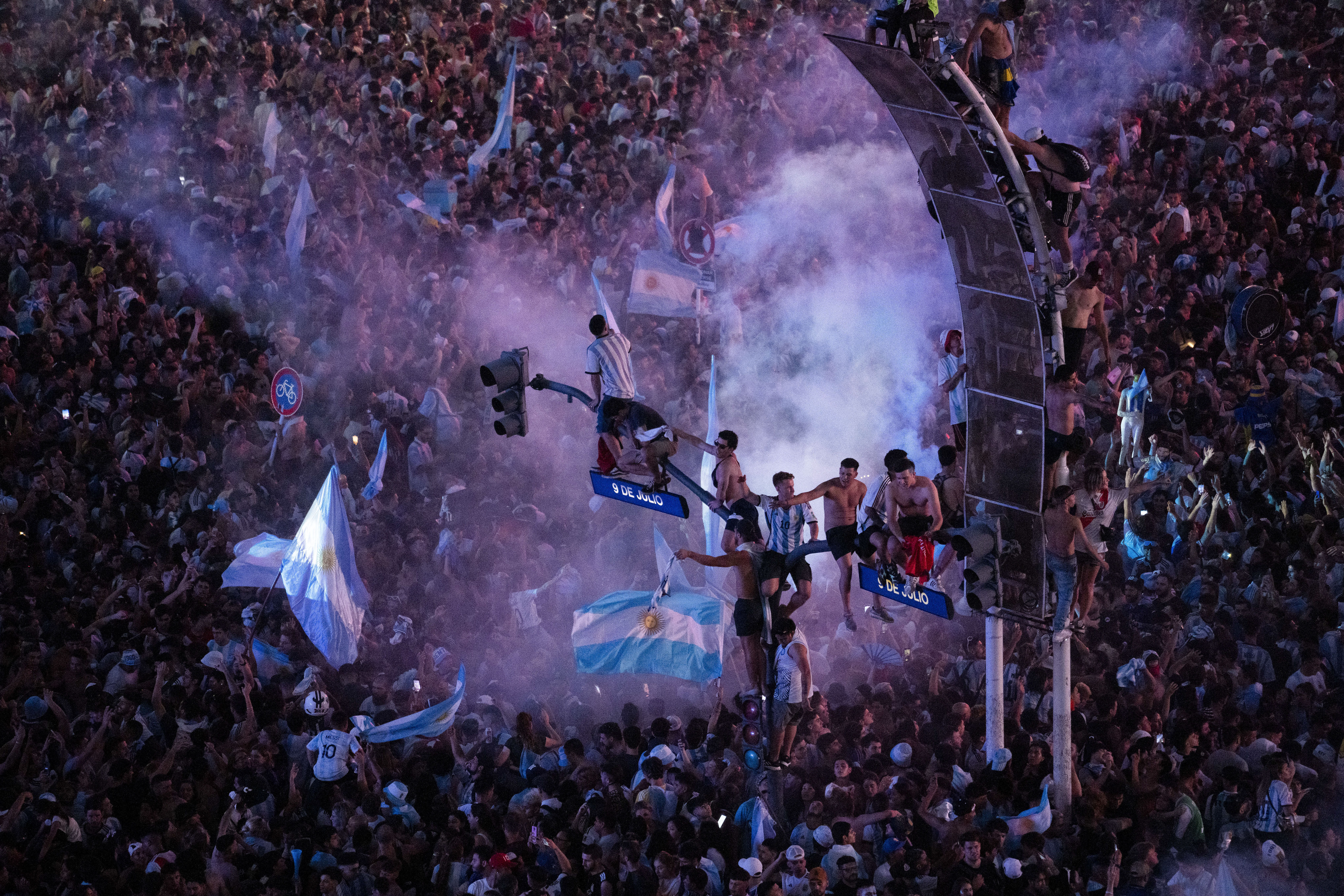▲▼阿根廷世界盃奪冠，球迷嗨爆慶祝。（圖／達志影像／美聯社）