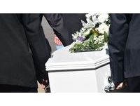 親妹和女友兒子相繼過世！男擇一奔喪超兩難　女友得知他的決定怒提分手