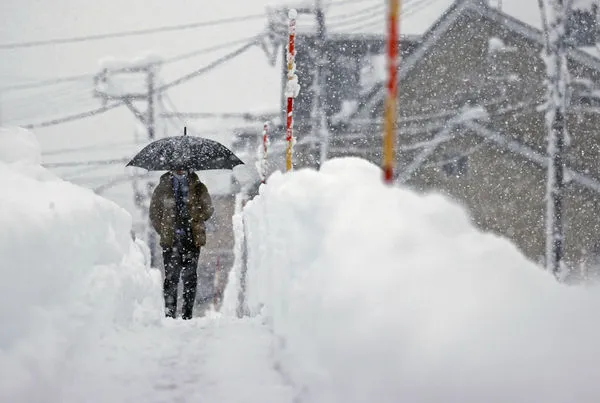 ▲▼日本新潟大雪。（圖／路透）