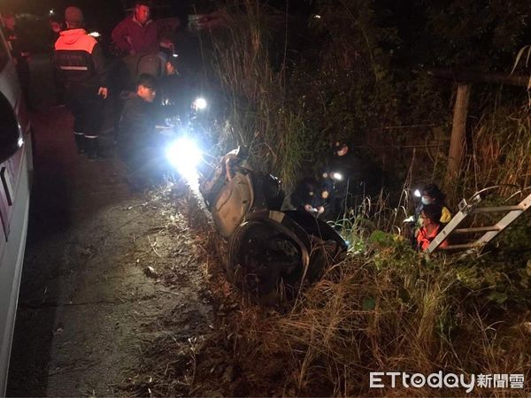 ▲▼台東池上離奇車禍，男疑深夜自撞摔墜橋下亡。（圖／記者楊漢聲翻攝）