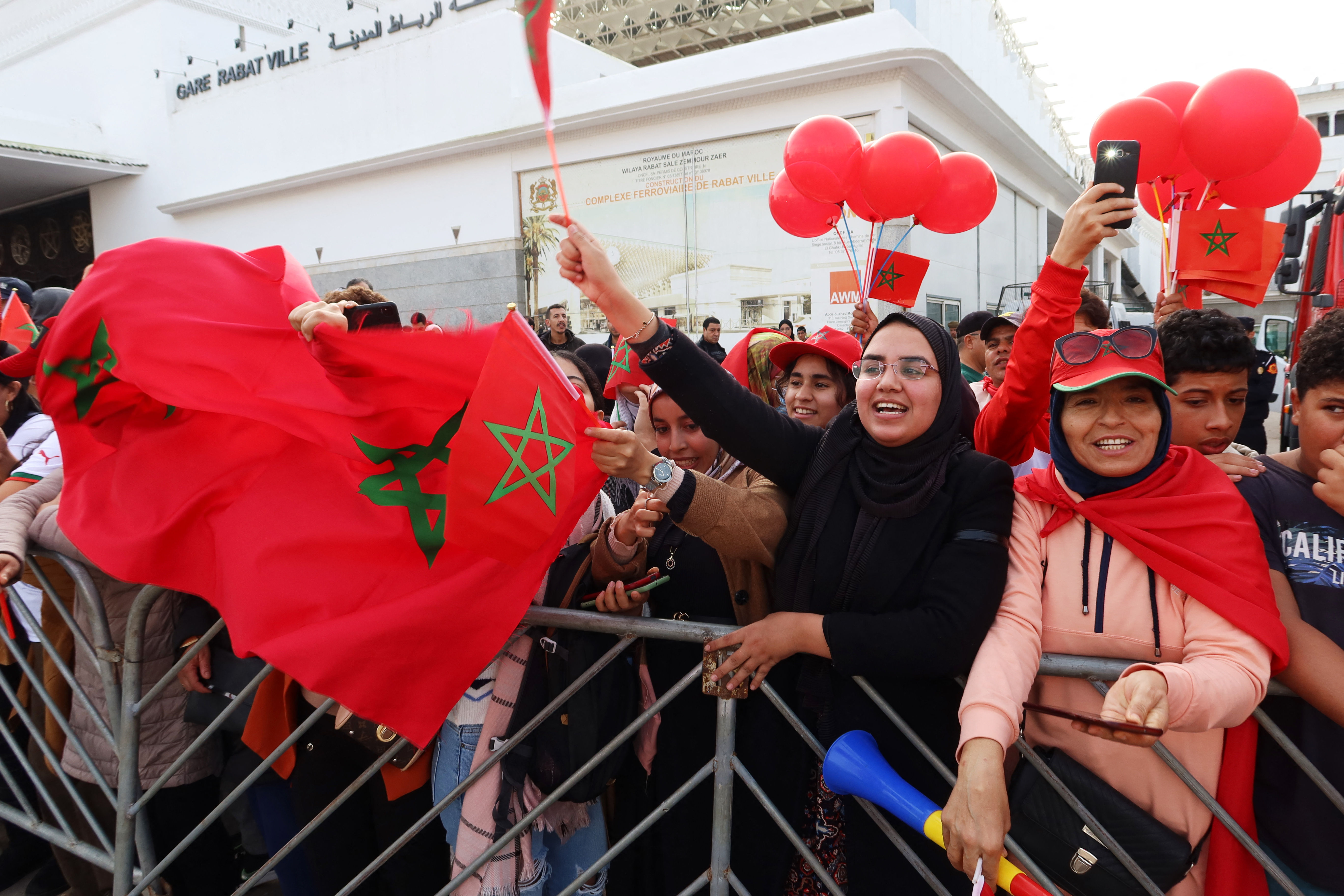 ▲▼摩洛哥隊結束世足搭機返國，受到民眾英雄式歡迎。（圖／路透）