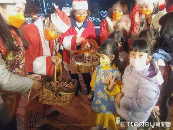 ▲▼台中市政府慶祝台中購物節破300億元，12月28日加碼抽1名百萬現金獎。（圖／記者鄧木卿攝，下同）