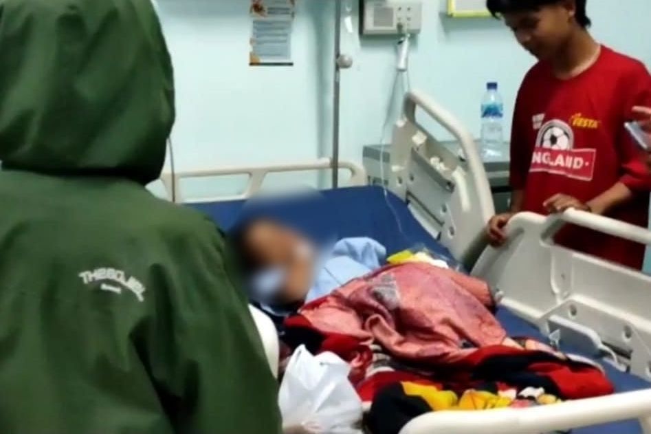 ▲▼ 印尼一名5歲男童睡夢中被爸爸割傷生殖器。（圖／翻攝自臉書）