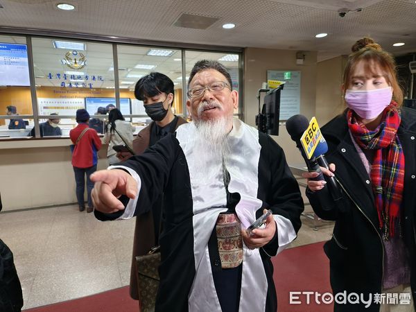 彭文正律師拍桌罵法官「混蛋」被北院提告　本人晚間回應了 | ETtoda