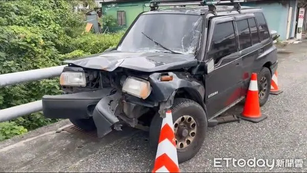 ▲▼一名男子開車行經花蓮豐濱鄉台11線時，自撞金屬護欄，重傷宣告不治。（圖／記者柯政誟翻攝）