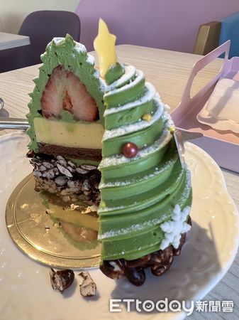斗六網紅蛋糕店刮耶誕風　切開超精緻聖誕樹竟有五種甜點 | ETtoday