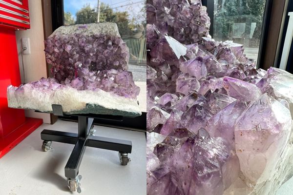 ▲▼紫水晶椅子。（圖／翻攝Twitter）