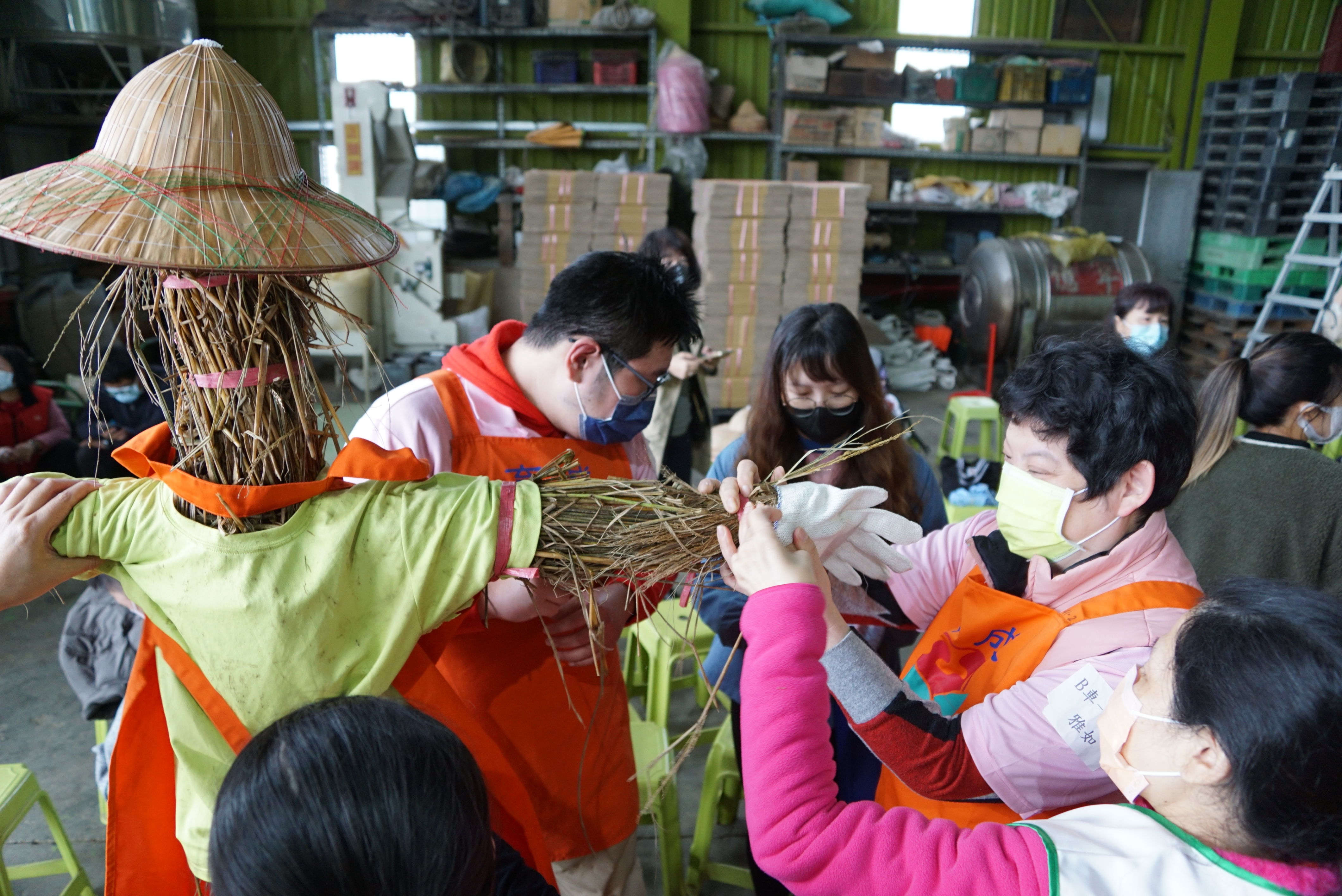 ▲▼台灣東洋從本業的「挺健康」出發，啟動為期3年認購小農無毒稻米的「耕著東洋挺健康」計畫。（圖／台灣東洋提供）