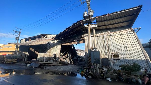 ▲▼朱宗慶打擊樂團位於八里的倉庫在昨日晚間發生火災。（圖／文化部提供）