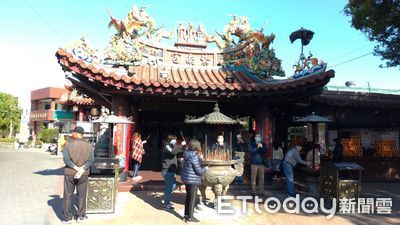 拜紫南宮轉頭勒脖香客搶走1.2萬 狠男下場要關5年半