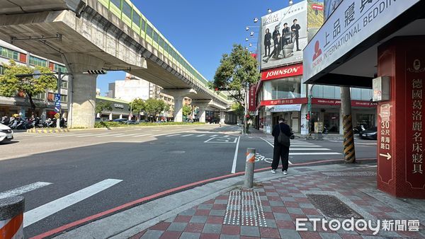 ▲▼西屯原路易莎,店面,捷運             。（圖／記者陳筱惠攝）