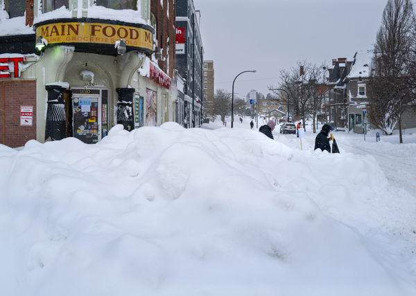 ▲▼美國紐約州西部的第二大城水牛城（Buffalo）遭到世紀暴風雪侵襲。（圖／達志影像／美聯社）