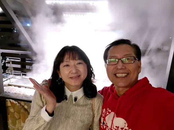 ▲鍾翠民（左）和丈夫、前海光里長廖國誌（右）。（圖／翻攝自鍾翠民臉書）