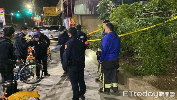 ▲▼三重某國小校外花圃凌晨發生火警，火勢撲滅後赫然發現一具焦屍。（圖／記者游宗樺攝）