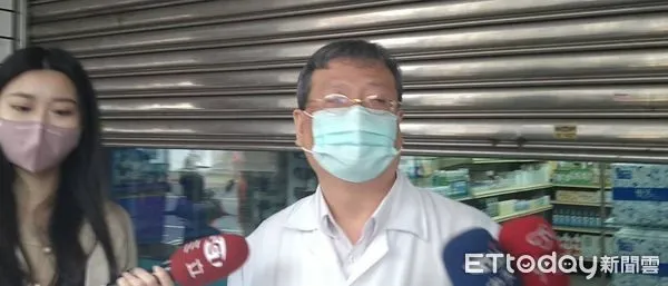 ▲▼涉嫌抬價藥師今（12/29）上午道歉。（圖／記者嚴云岑攝）