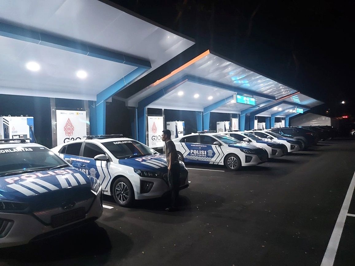 ▲▼台達與印尼國營電力公司、印尼國家石油公司、印尼現代汽車（Hyundai）合作，成功為印尼峇里島所舉行的G20和B20高峰會提供電動車充電方案。（圖／台達電提供）