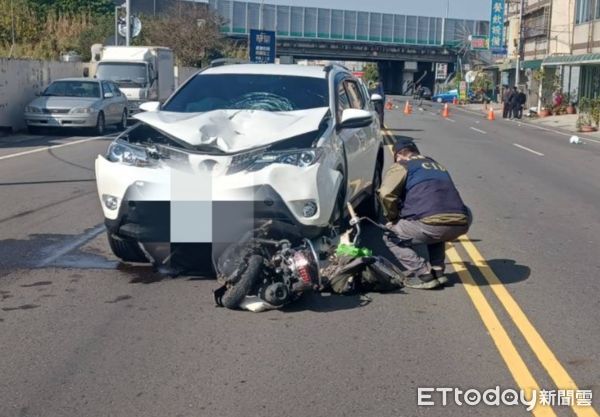 ▲雲林斗南鎮大同路女騎士遭撞噴飛1層樓高、約150公尺遠，送醫搶救不治身亡。（圖／記者蔡佩旻翻攝）