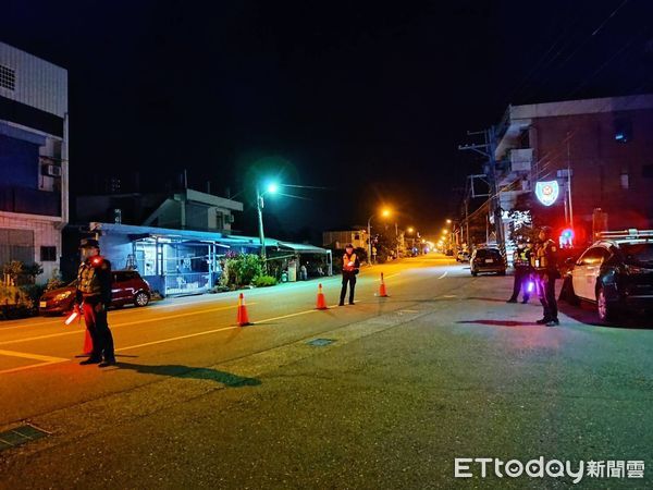 ▲▼玉里分局規劃警力在易壅塞路段交通疏導及測速稽查。（圖／玉里警分局提供，下同）