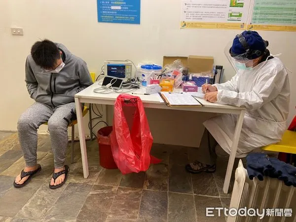 ▲▼緊急醫療站設立在松雪樓，24小時不間斷，為民眾提供即時的緊急醫療服務。（圖／花蓮衛生局提供，下同）