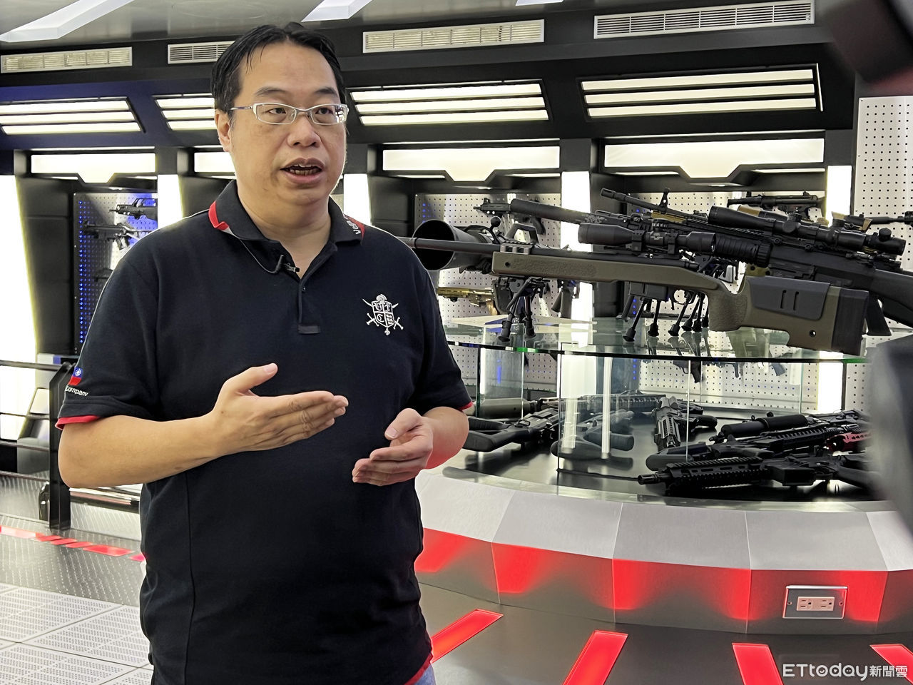 ▲中華民國玩具槍協會理事長龔詩哲提到，台灣是玩具槍製造大國，外銷的產品中，有不少都被軍警拿來當練習槍。（圖／記者梁建裕攝） 