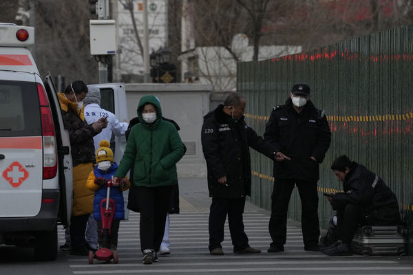 ▲▼南韓駐中領事館高達240人近兩周確診新冠肺炎。圖為中國北京街頭。（圖／達志影像／美聯社）