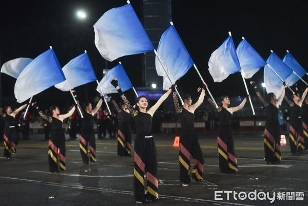 ▲▼中華民國112年元旦總統府升旗典禮，中山女高旗隊。（圖／記者李毓康攝）