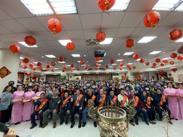 ▲威天宮浴火重建ING，112年元旦舉辦關聖帝君安座祈福大典。（圖／威天宮提供）