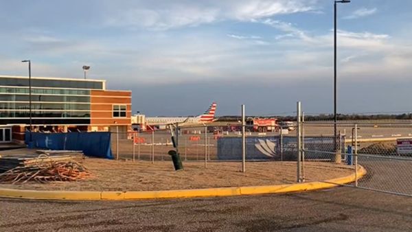 ▲▼美國阿拉巴馬州蒙哥馬利地方機場（Montgomery Regional Airport）一名行李員被吸入引擎死亡。（圖／翻攝推特）