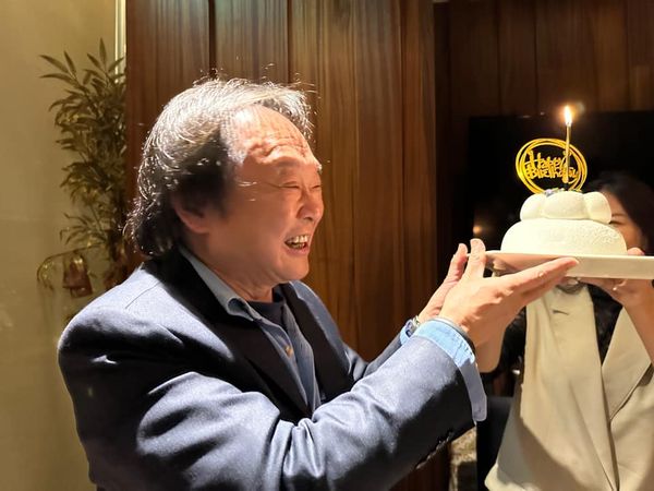 ▲▼民進黨台北市議員王世堅慶生。（圖／翻攝高嘉瑜臉書）