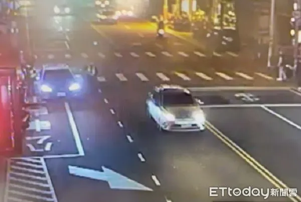 ▲青少年大亂鬥，警方據報出動快打部隊前往。（圖／八德警分局提供）