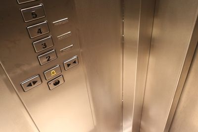恐怖電梯17樓急墜B2「又衝上33樓」！陸住戶慘死在裡面