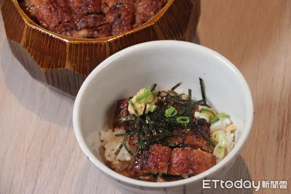 ▲一整尾呈現！日本鰻魚飯名店「うなぎ四代目菊川」1/6插旗台北。（圖／記者黃士原攝）